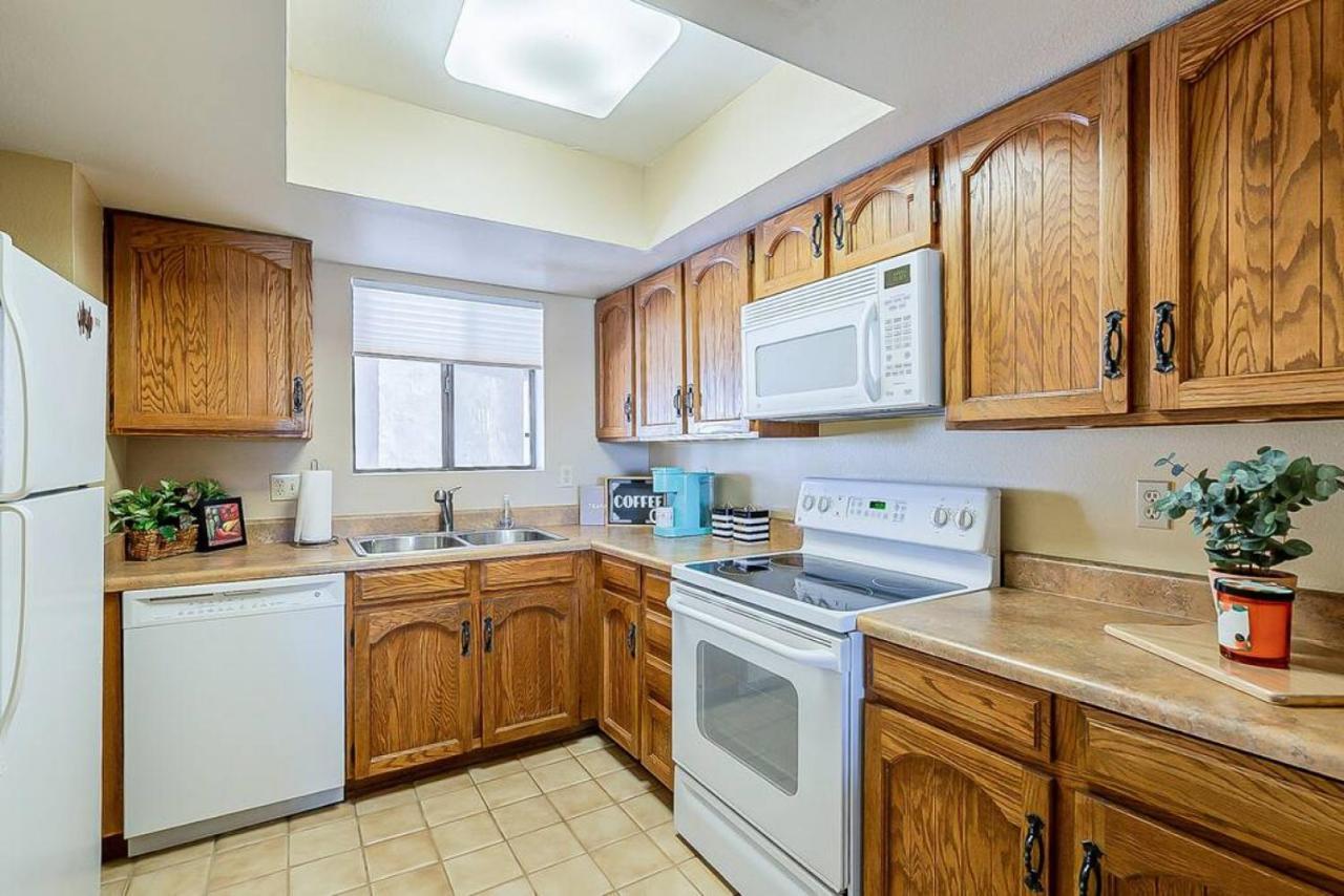 Cozy 2 Bedroom Condo With Golf Course Views 梅萨 外观 照片